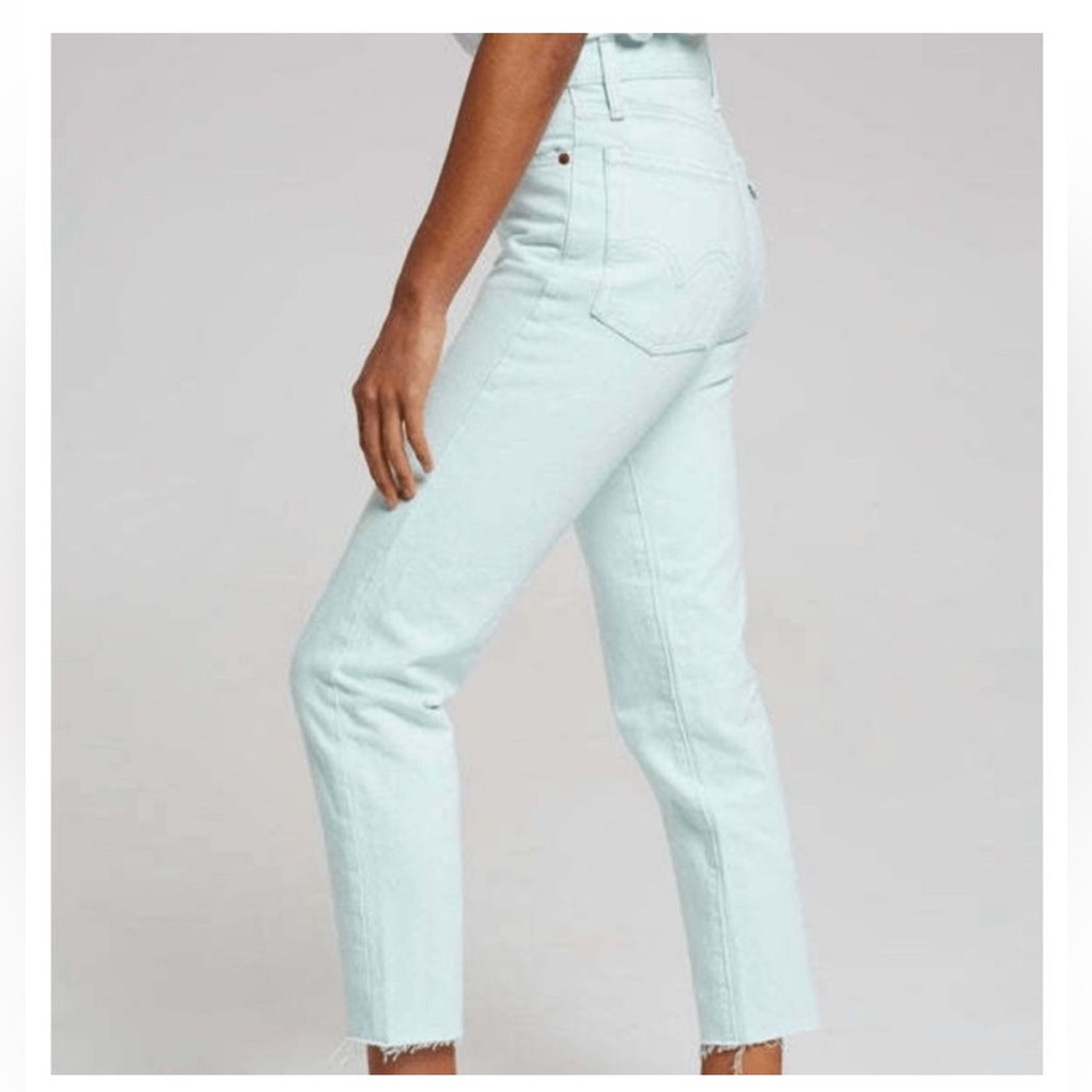Levi Wedgie Pastel Mint Green Jeans Raw Hem Size 25 - Picture 2 of 7